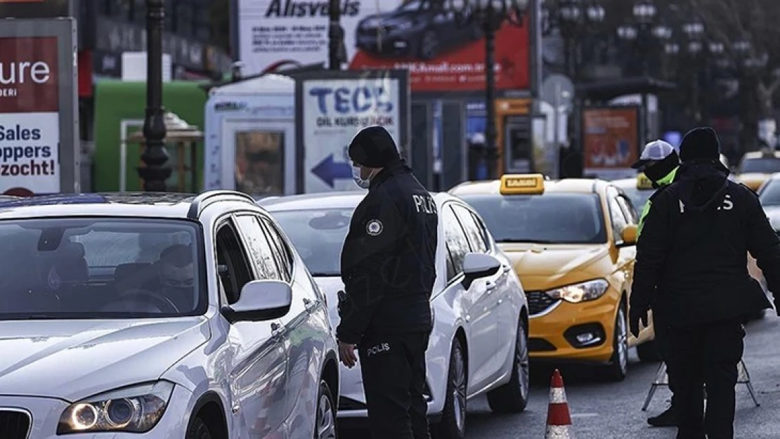 Kısıtlamalara uymayan 27 bin 839 kişi hakkında işlem yapıldı