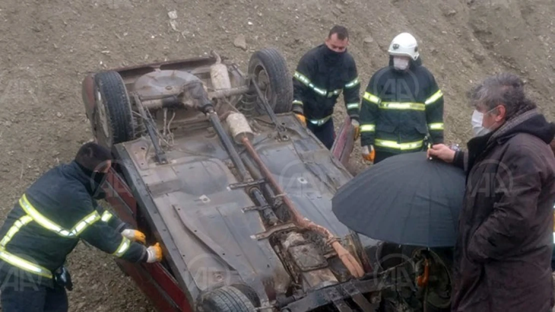 Kontrolden çıkan otomobilin takla attı: 4 yaralı