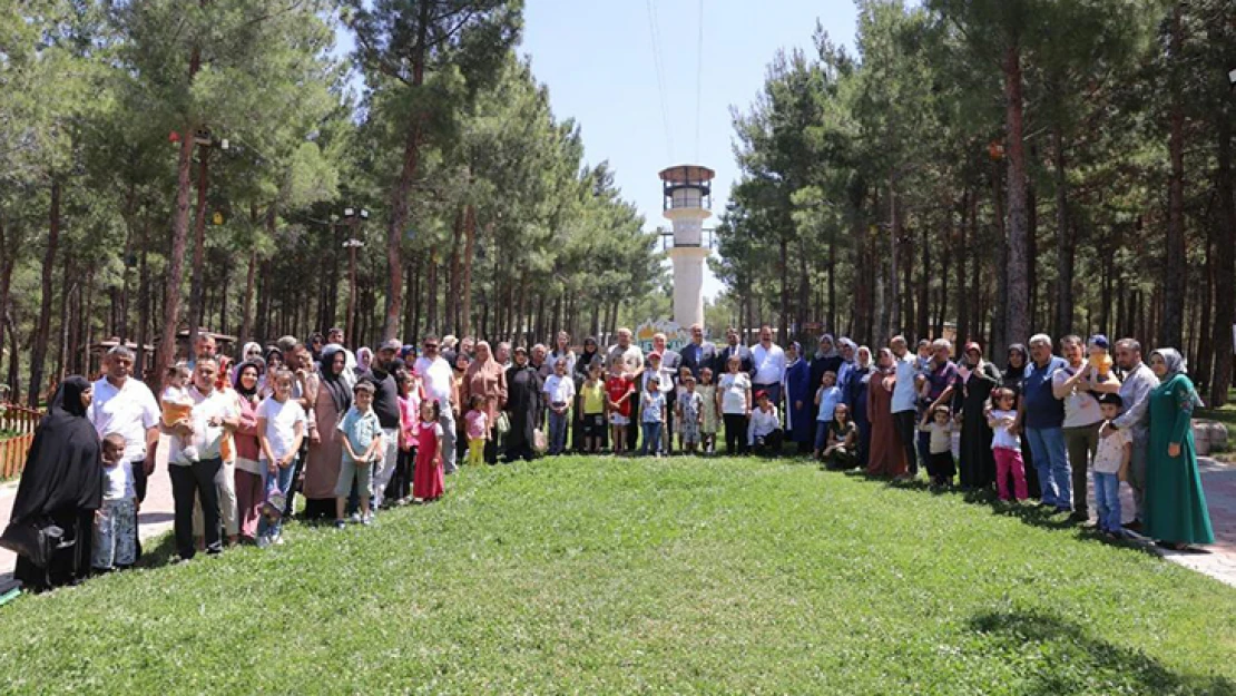 Koruyucu ailelerle Rehber Koruyucu Aile Sözleşmesi imzalandı