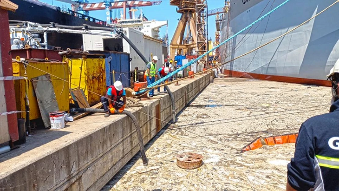 Marmara'da sürdürülen müsilaj seferberliğine Kahramanmaraş'ta katıldı