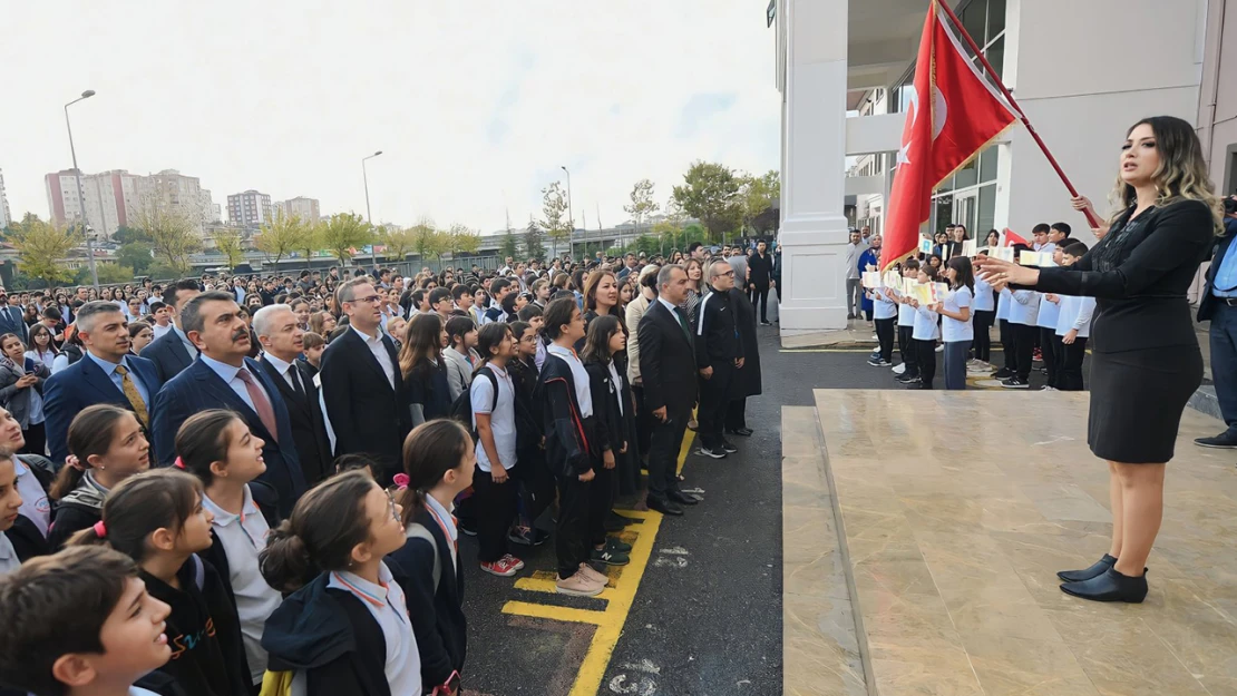 MEB'e bağlı tüm okullarda saygı duruşunda bulunulacak