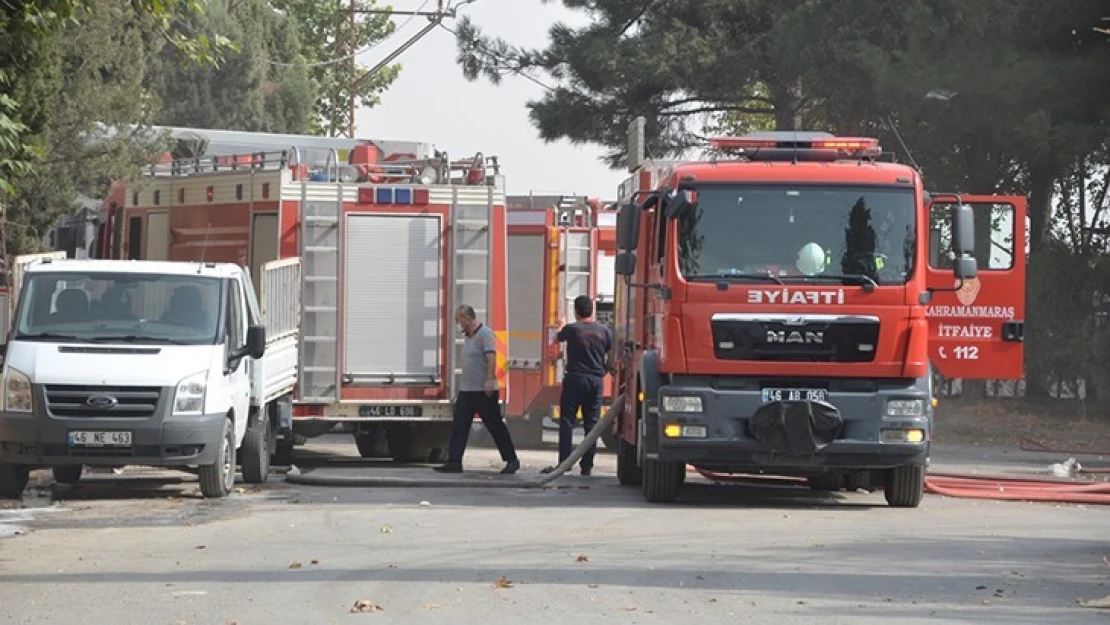 Metal mutfak eşyaları fabrikasında yangın