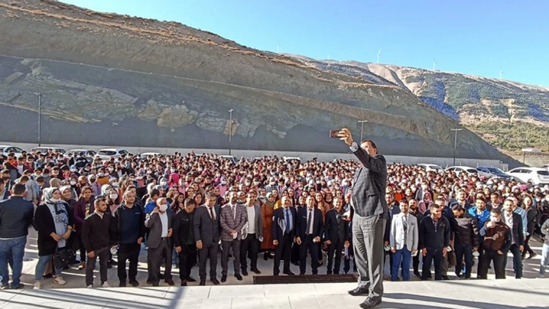 Milli Eğitim İl Müdürü Kahraman, Çağlayancerit ve Türkoğlu'nda incelemelerde bulundu