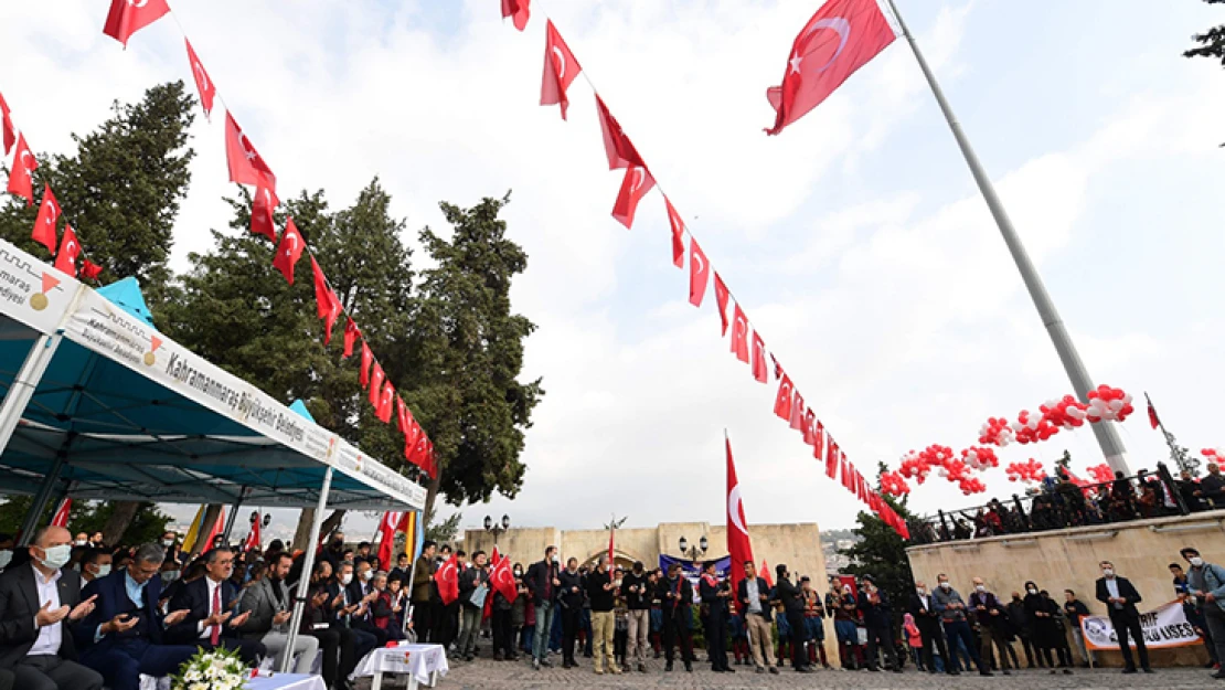 Milli mücadelenin simgesi olan Bayrak Olayı, 102'nci kez canlandırıldı