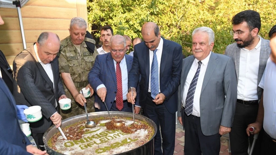 Muharrem ayının en anlamlı aşure programı Onikişubat Belediyesi'nden