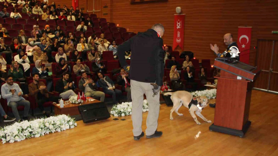 Narko Gençlik projesi ile üniversiteli gençler bilgilendirildi