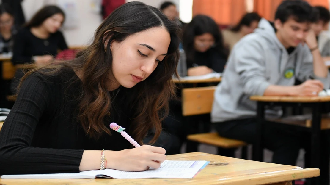 Öğrencilerin dikkatine! Örnek soru kitapçıkları yayımlandı