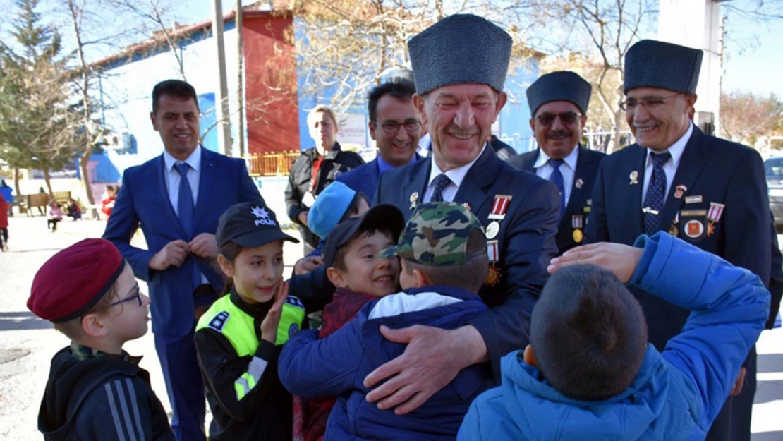 Öğrencilerle gaziler bir araya geliyor