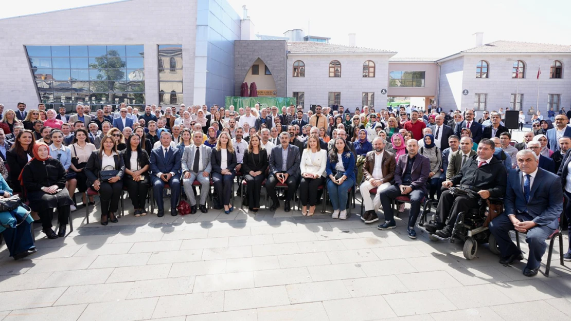 Öğretmenlik mesleği kanunu teklifi yasalaştı