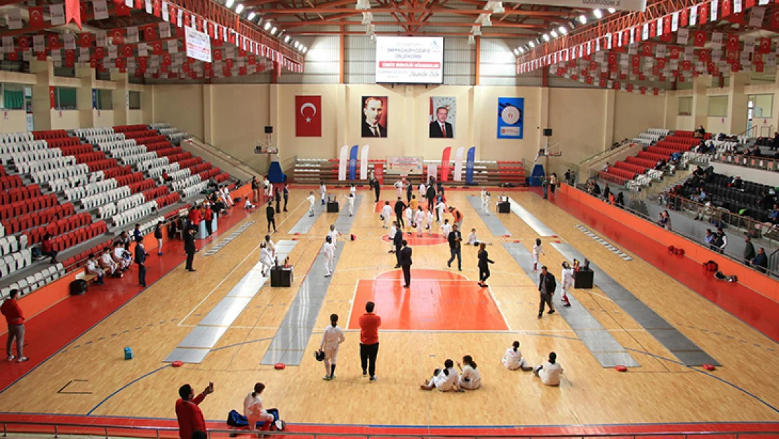 Okul sporları eskrim Türkiye birinciliği müsabakaları tamamlandı