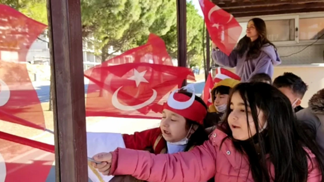 Onikişubat Belediyesi'nden nostaljik otobüste kahramanlık türküleri