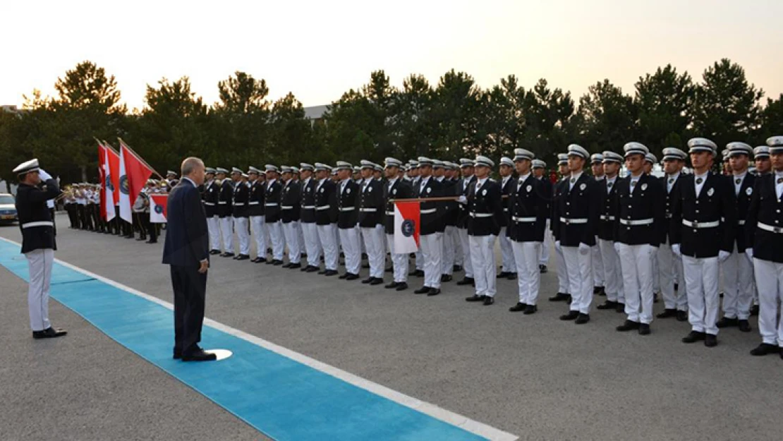 Polis Akademisi'nde mezuniyet töreni coşkusu