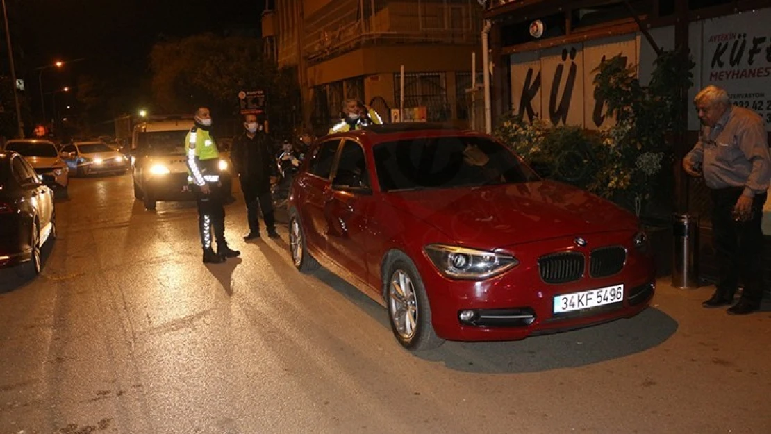 Polis memuruna çarparak kaçan otomobil terk edilmiş bulundu