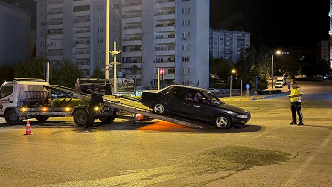 Polisin dur ihtarından kaçan sürücü, kaza yapınca yakalandı