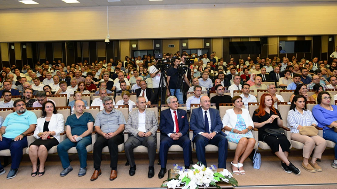 Prof. Dr. Alptekin Yasım, Rektörlük görevini devraldı