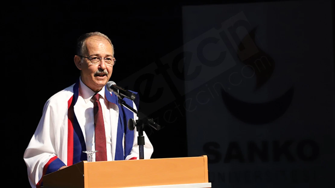 Prof. Dr. Dağlı: Türk kadını üstlendiği sorumlulukların bilinciyle ayakları üzerinde durmayı başarmıştır