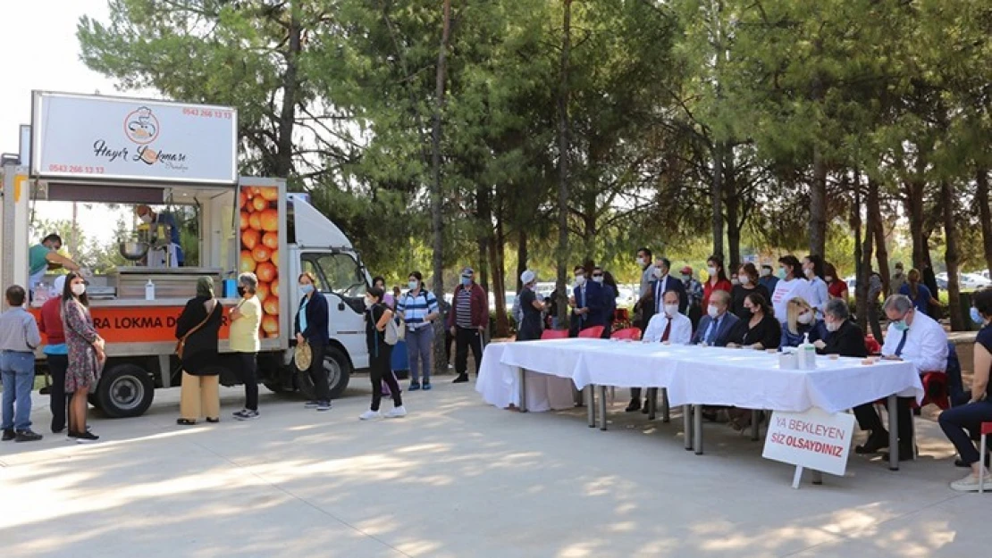 Prof. Dr. Tuncer Karpuzoğlu anısına lokma dağıtıldı