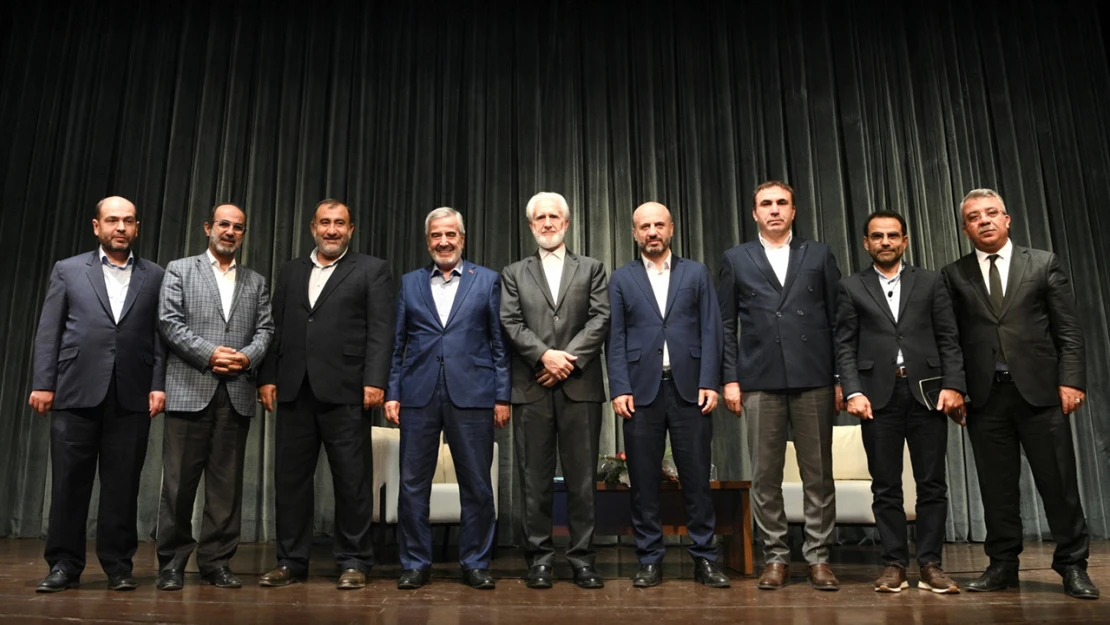 Prof. Dr. Yılmaz, Peygamber Efendimiz ve Şahsiyet İnşası'nı anlattı