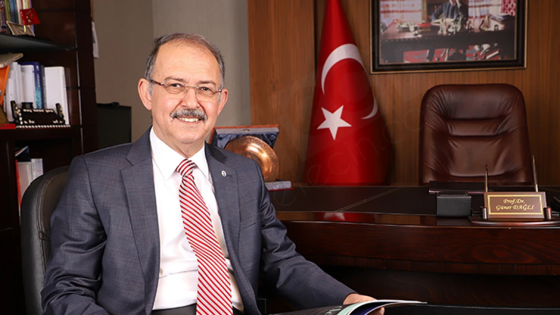 Rektör Prof. Dr. Dağlı: Gazeteciler gören gözümüz, işiten kulağımızdır