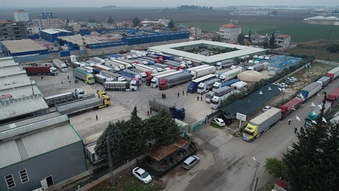 Rotamız İyilik, Yükümüz İnsanlık yardım tırlarının, sınır geçişi başladı