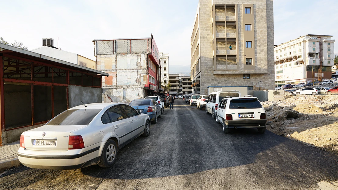 Şehir merkezinde arterler bir bir yenileniyor