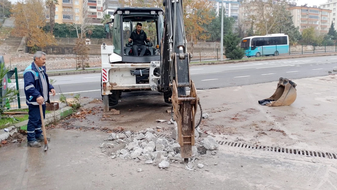 Şehirde altyapı hatlarının bakımı sürüyor