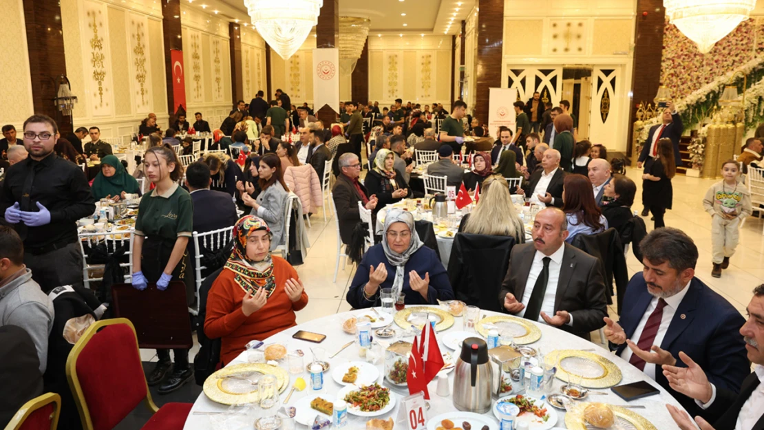 Şehit aileleriyle kent protokolü iftarda bir araya geldi