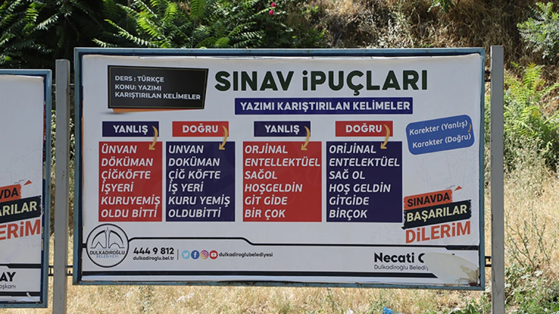 Sınava girecek öğrencilere billboardlarda ipuçları!