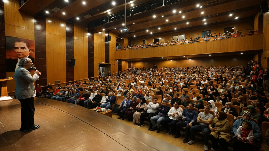 Sıtkı Aslanhan, günümüz aile yapısını Kahramanmaraş'ta anlattı