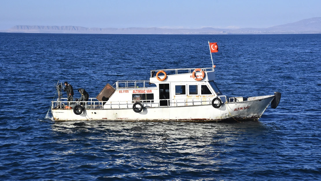 Su ürünleri araştırma komisyonu üyeleri, Van'da incelemelerde bulundu