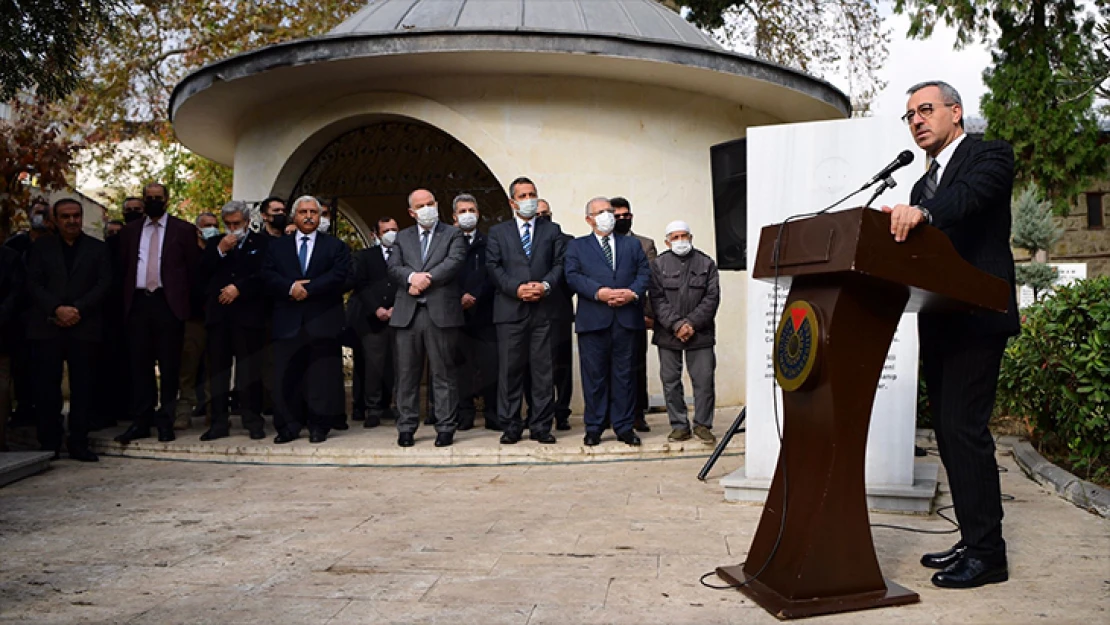 Sütçü İmam, kabri başında dualarla anıldı