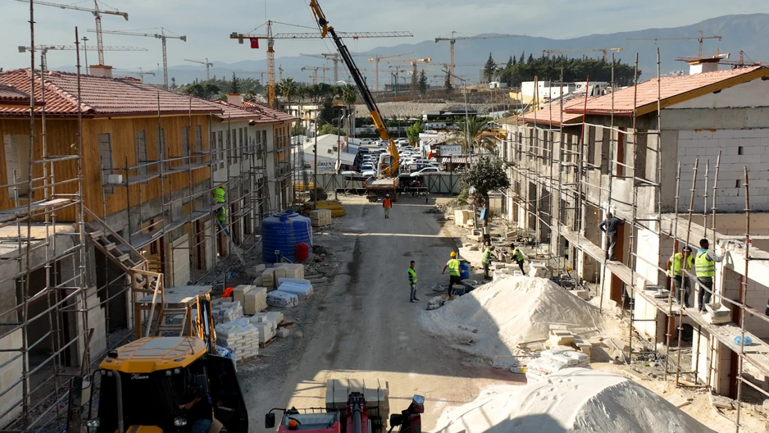 Tarihi Uzun Çarşı'da asrın felaketinin izleri siliniyor