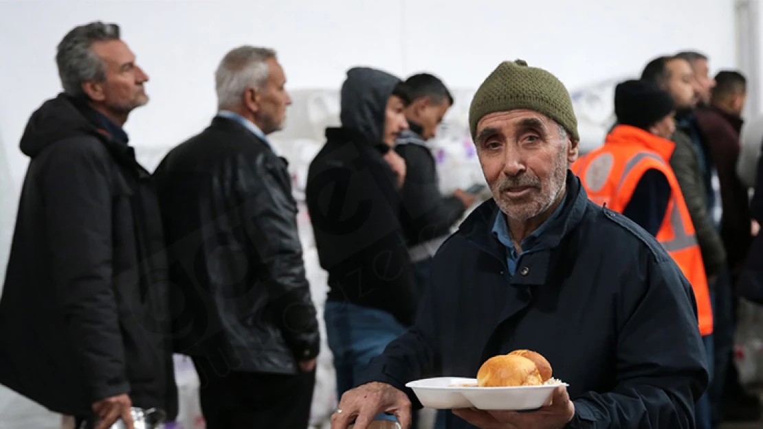 TBMM Aşçıları depremin üssü Elbistan'da