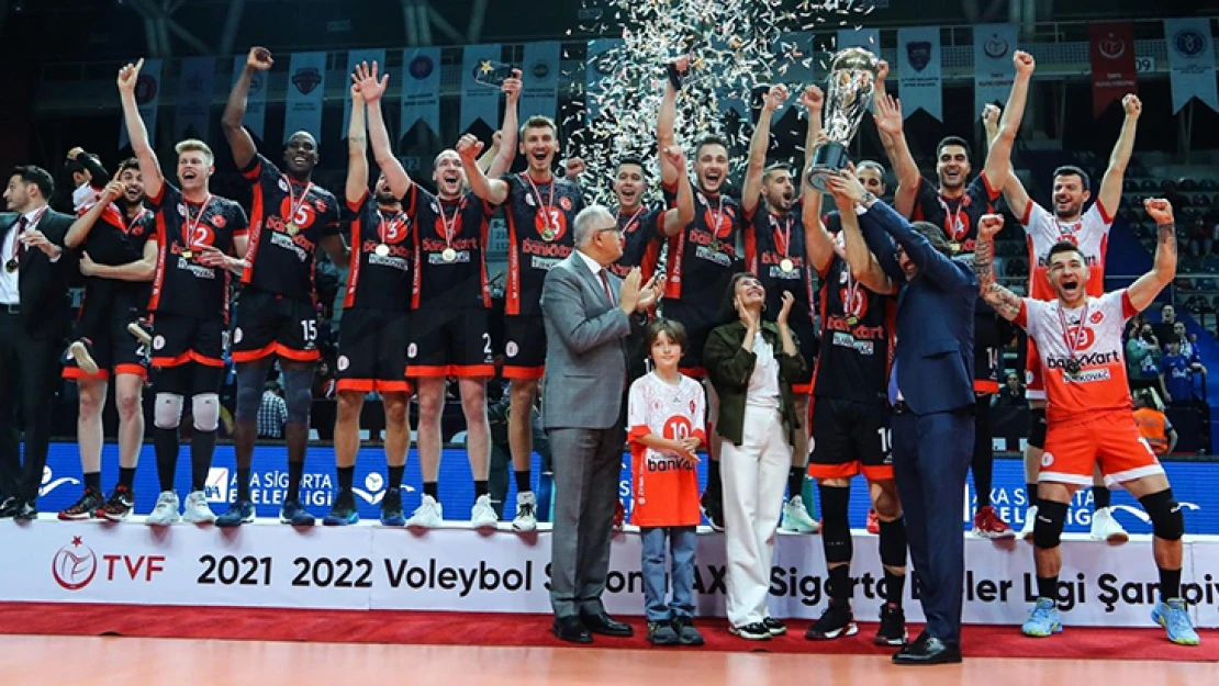 Tebriklerler Ziraat Bankkart Voleybol Takımı'na