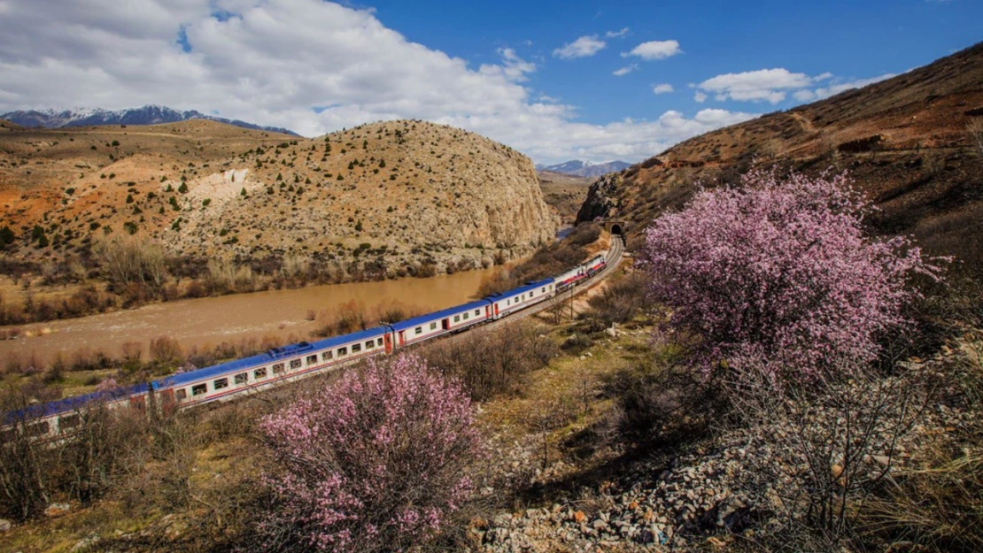 Turistik Tatvan Treni 24 Haziran'da yola çıkacak