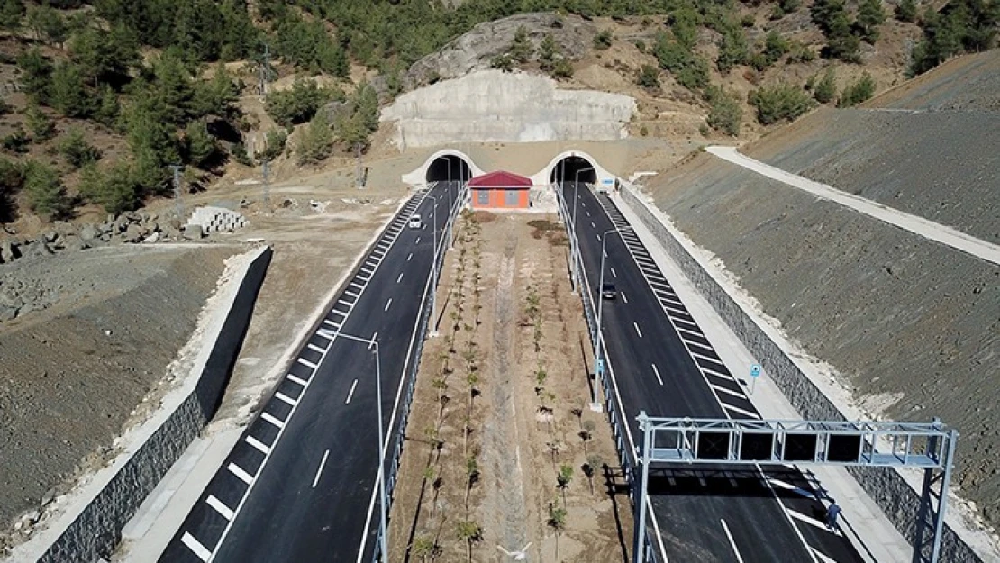 Türk edebiyatçılarının isimleri 'Edebiyat Yolu'nda yaşatılıyor