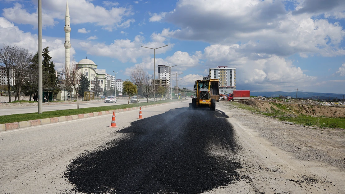 Ulaşımı olumsuz etkileyen deforme olan yollar yenileniyor