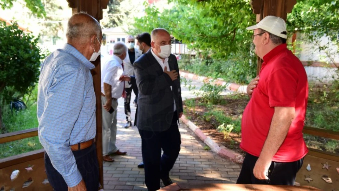 Vali Coşkun'dan Huzurevleri ve Çocuk Evlerine bayram ziyareti