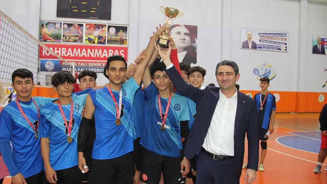 Voleybolda en iyi okul takımları belli oldu