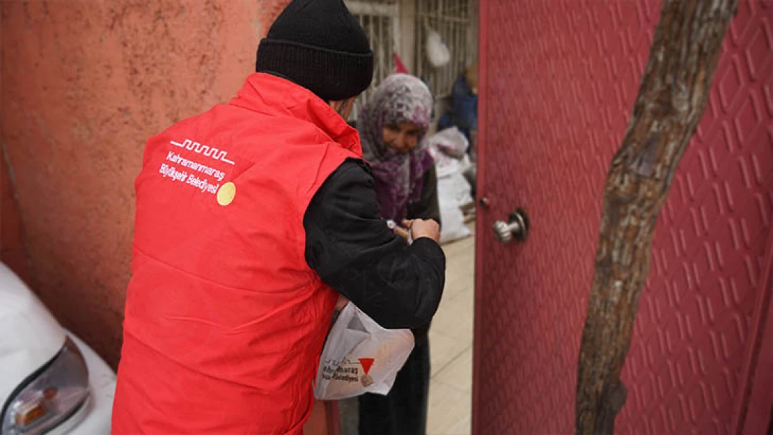 YADES personelleri yaşlılar için sahada