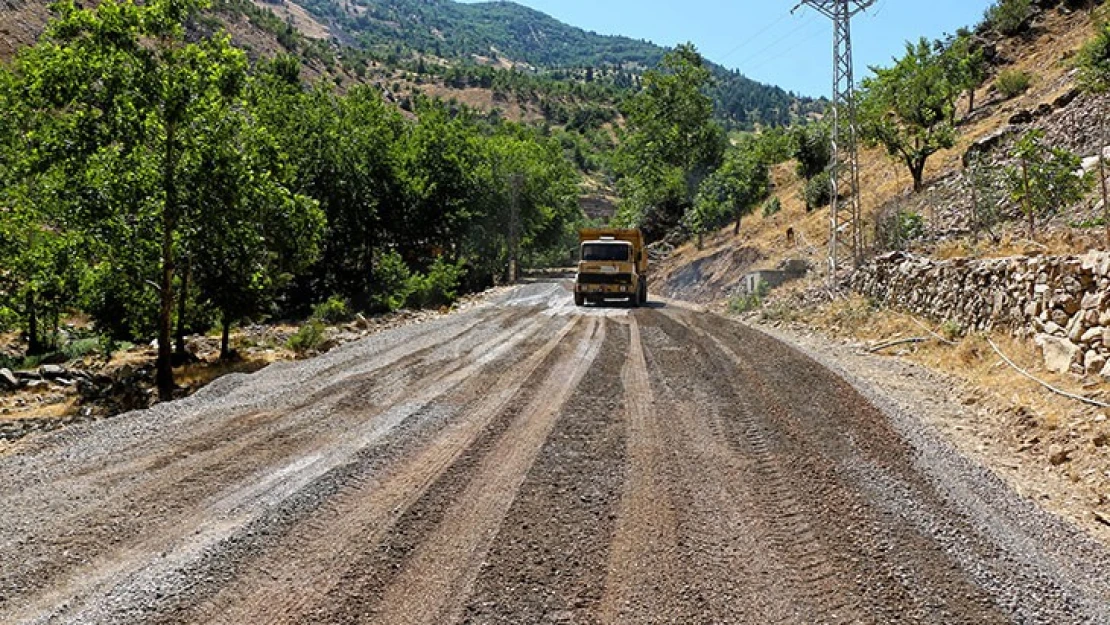 Yavşan Yaylasına ulaşım sağlanan 7 km'lik yol yenileniyor