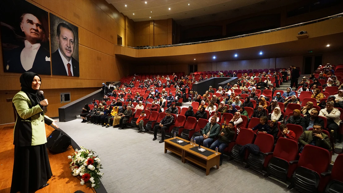 Yazar Tongar, aile olmak ve aile kalmanın önemini anlattı