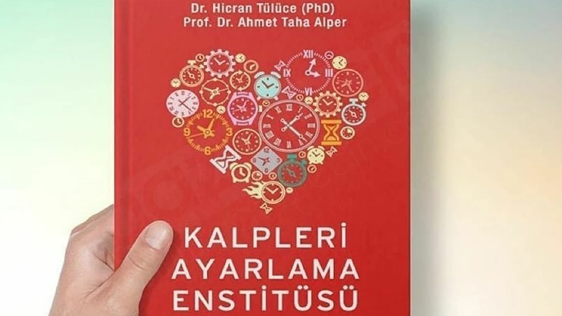 Yazar Tülüce ve Alper 'Kalpleri Ayarlama Enstitüsü' kitabını tanıttı