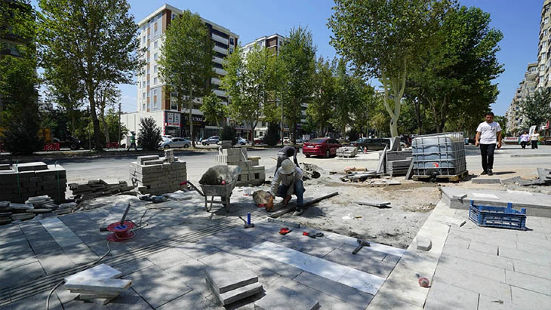 Yenilenen cadde Kahramanmaraş'ın gözdesi olacak