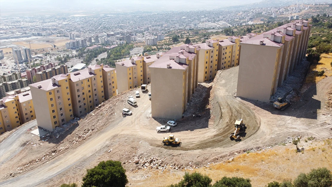 Yıldızevler'de asfalt öncesi son düzenlemeler yapılıyor