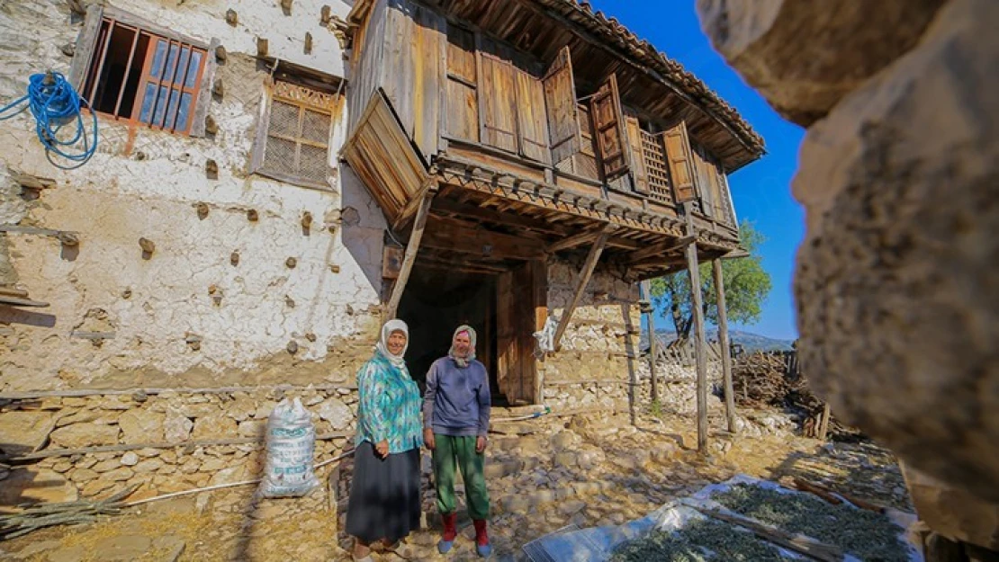 Yıllara meydan okuyan tarihi 'düğmeli evler' turizme kazandırılacak