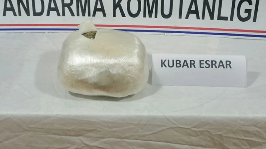 Yolcu otobüsünde 2 kilo 384 gram esrar ele geçirildi