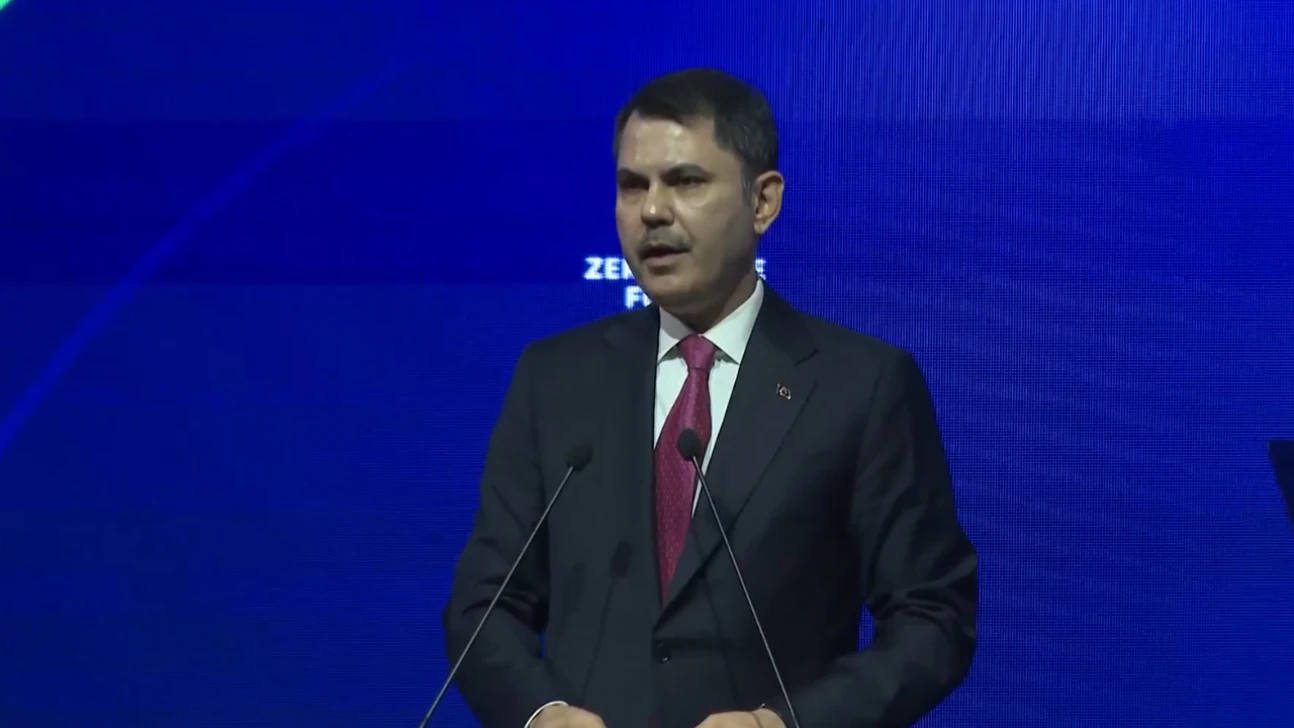 Bakan Kurum, 'Sıfır Atık hedefini daha adil bir dünyanın başlangıcı kılalım'