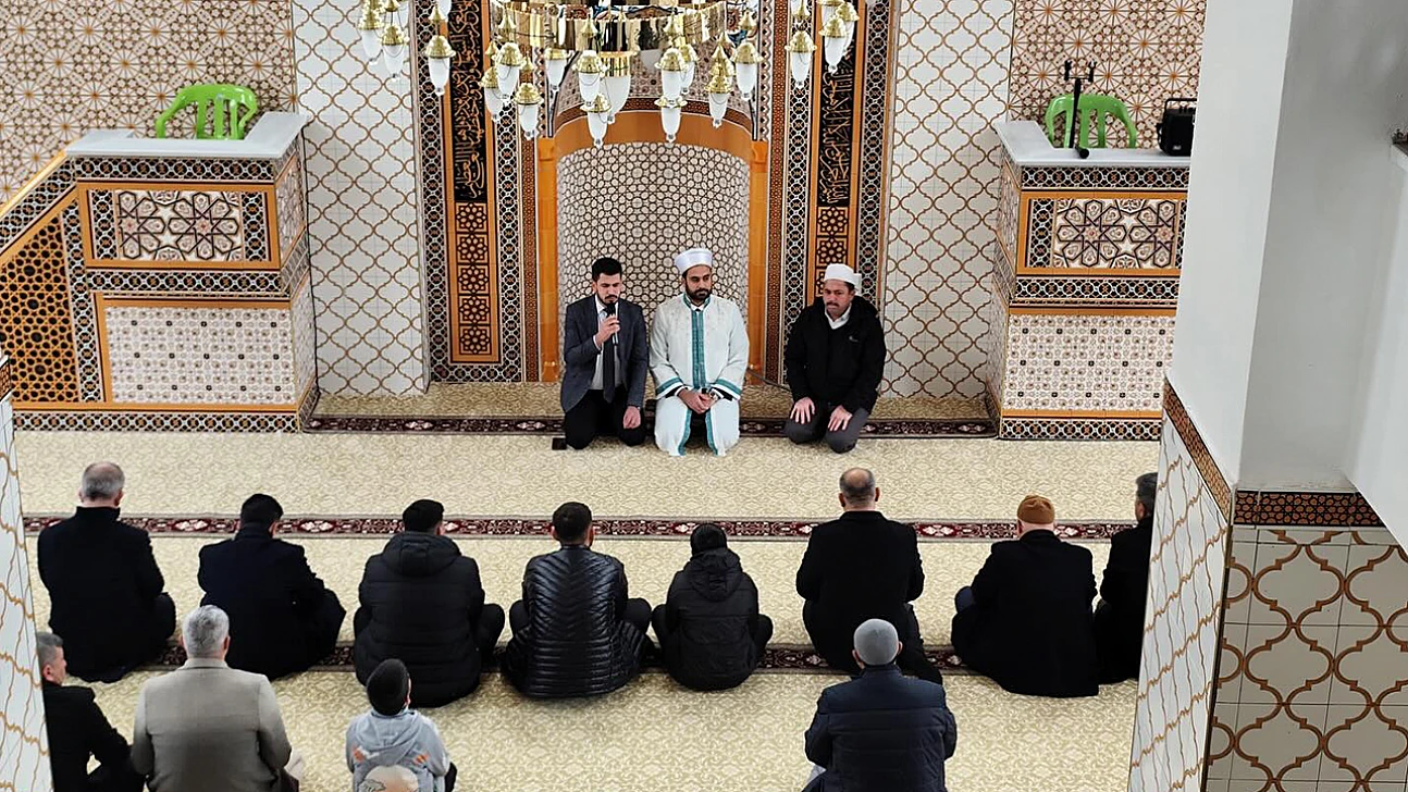 Depremde yıkılan Hacı Ahmet Camisi yeniden ibadete açıldı