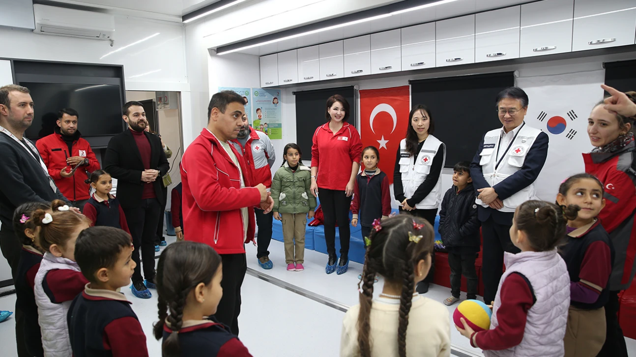 Depremzede çocuklara özel etkinlik